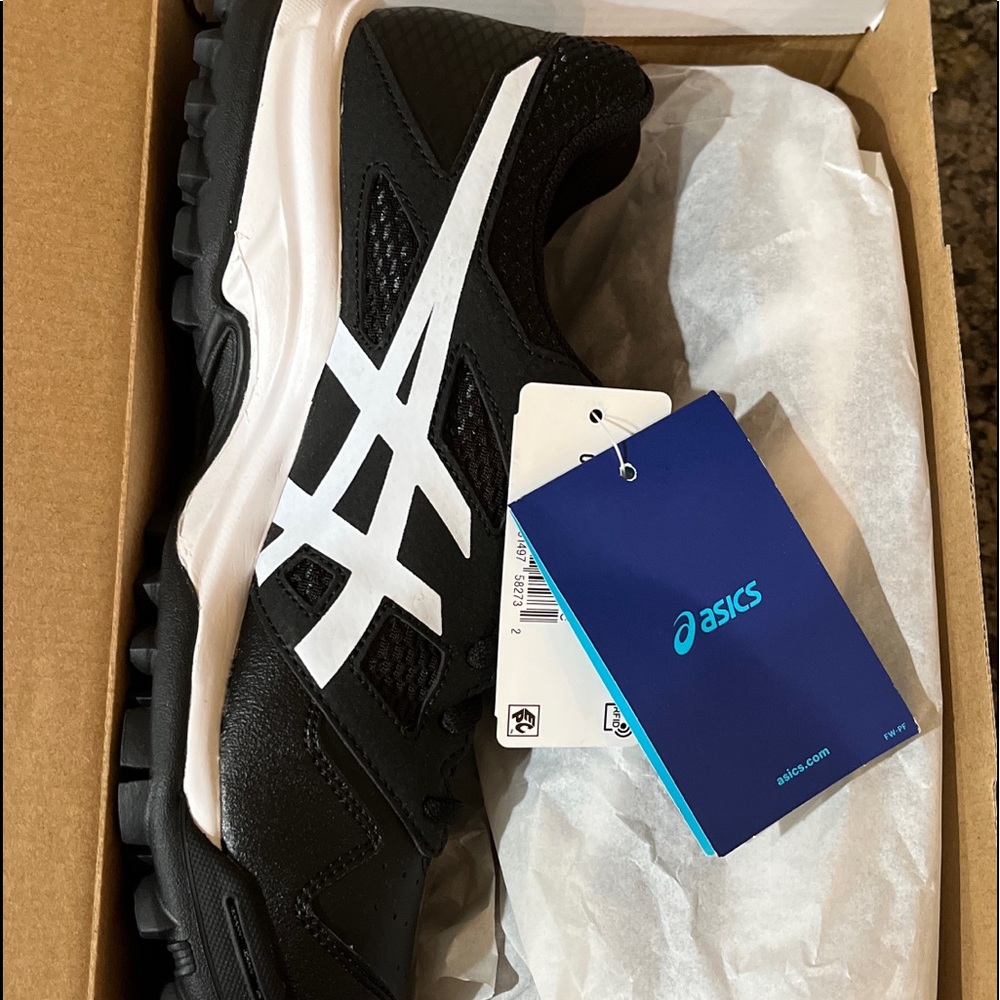BRAND NEW Asics Turf Shoes.